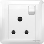 A3G15_15_WE_G11 - 15A 250V 1 Gang 3 Round Pin Switched Socket, White