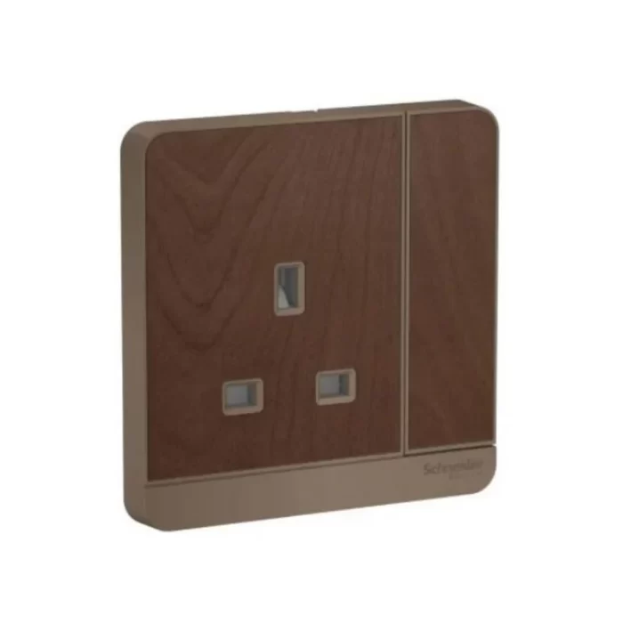 SchneiderElectricE8315 WD G12SwitchedSocket 3P 13A 250V Wood